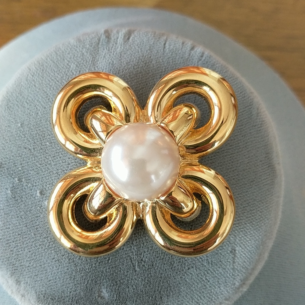 JOAN RIVERS BROOCH - Picture 1 of 5